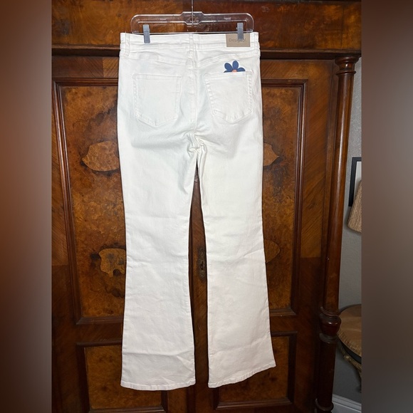NWT Desigual- Luna Flare Jeans in White. Size EU 42 or US 14 - Picture 4 of 11